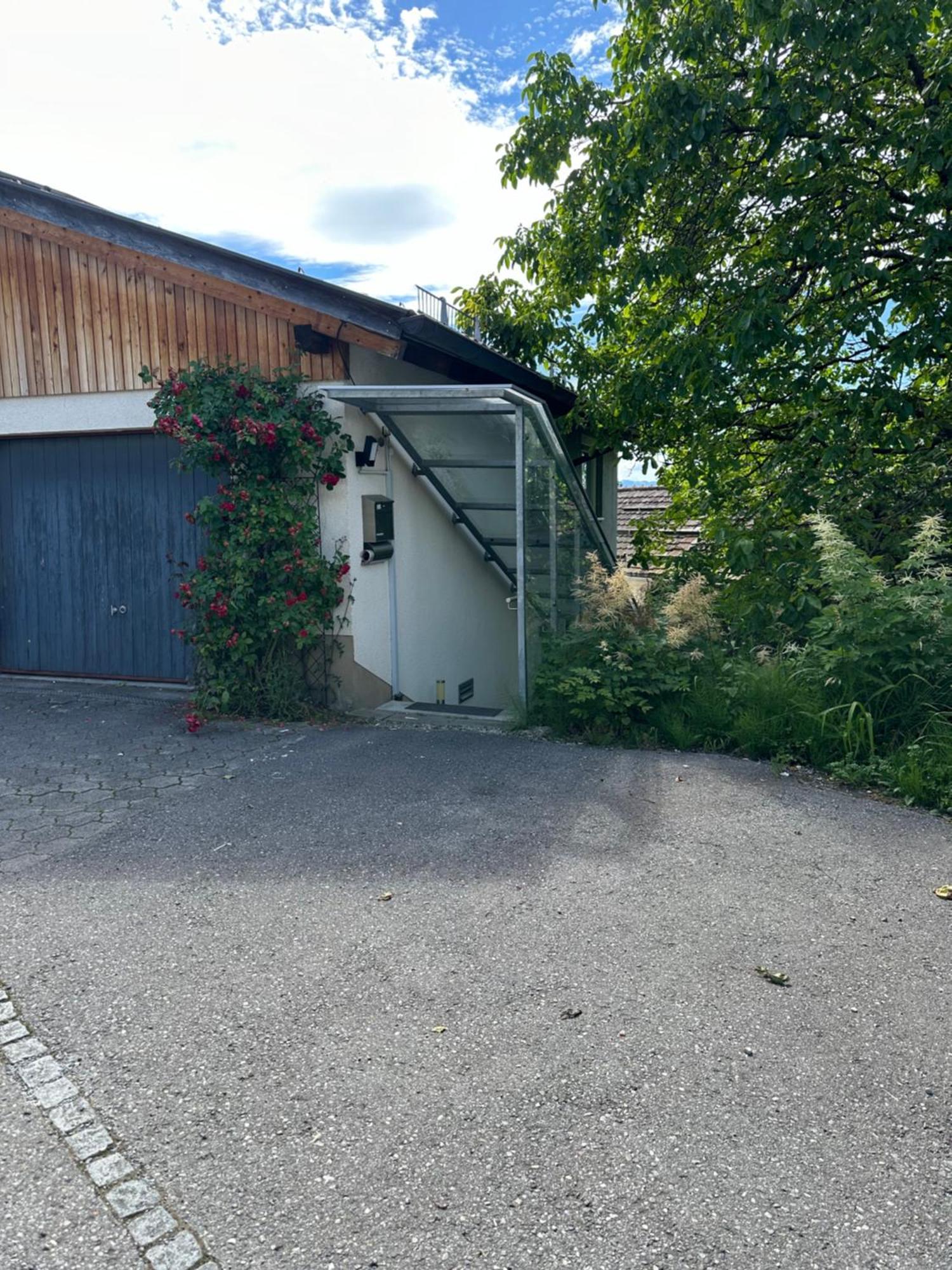 Appartement Kraft Tanken In Gruener Oase Mit Grossem Wohnraum Und Riesigem Garten